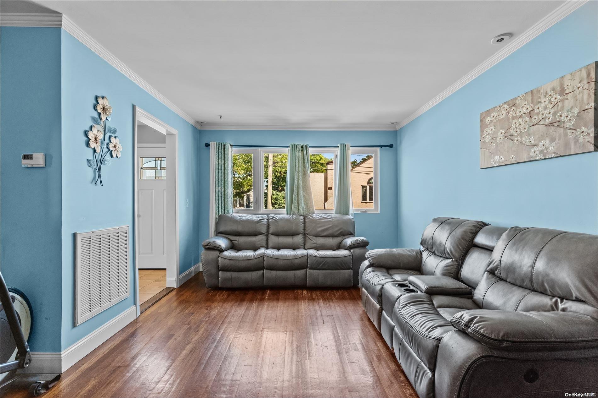 3300 Parkway Drive Property Photo 2
