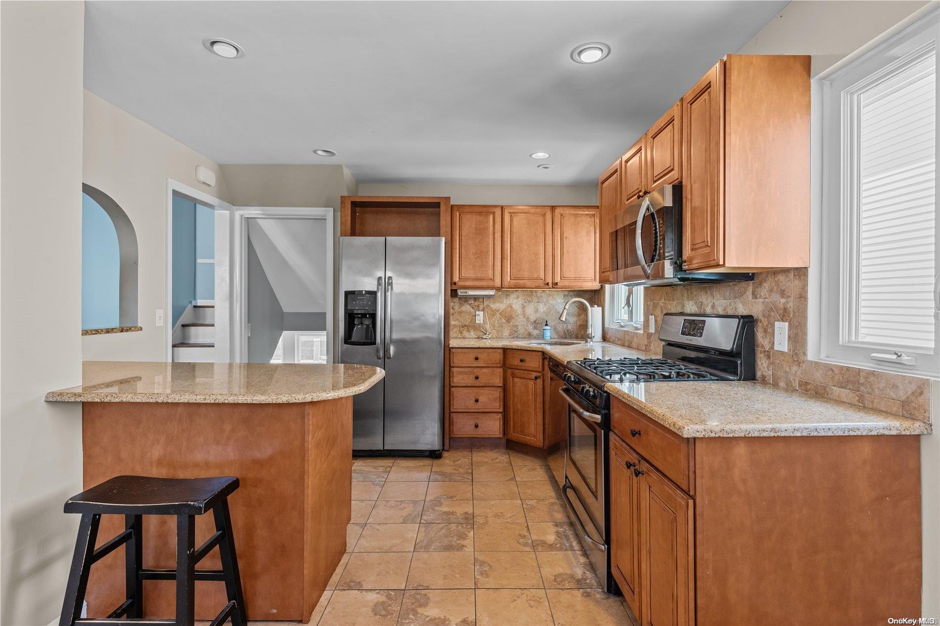 3300 Parkway Drive Property Photo 3