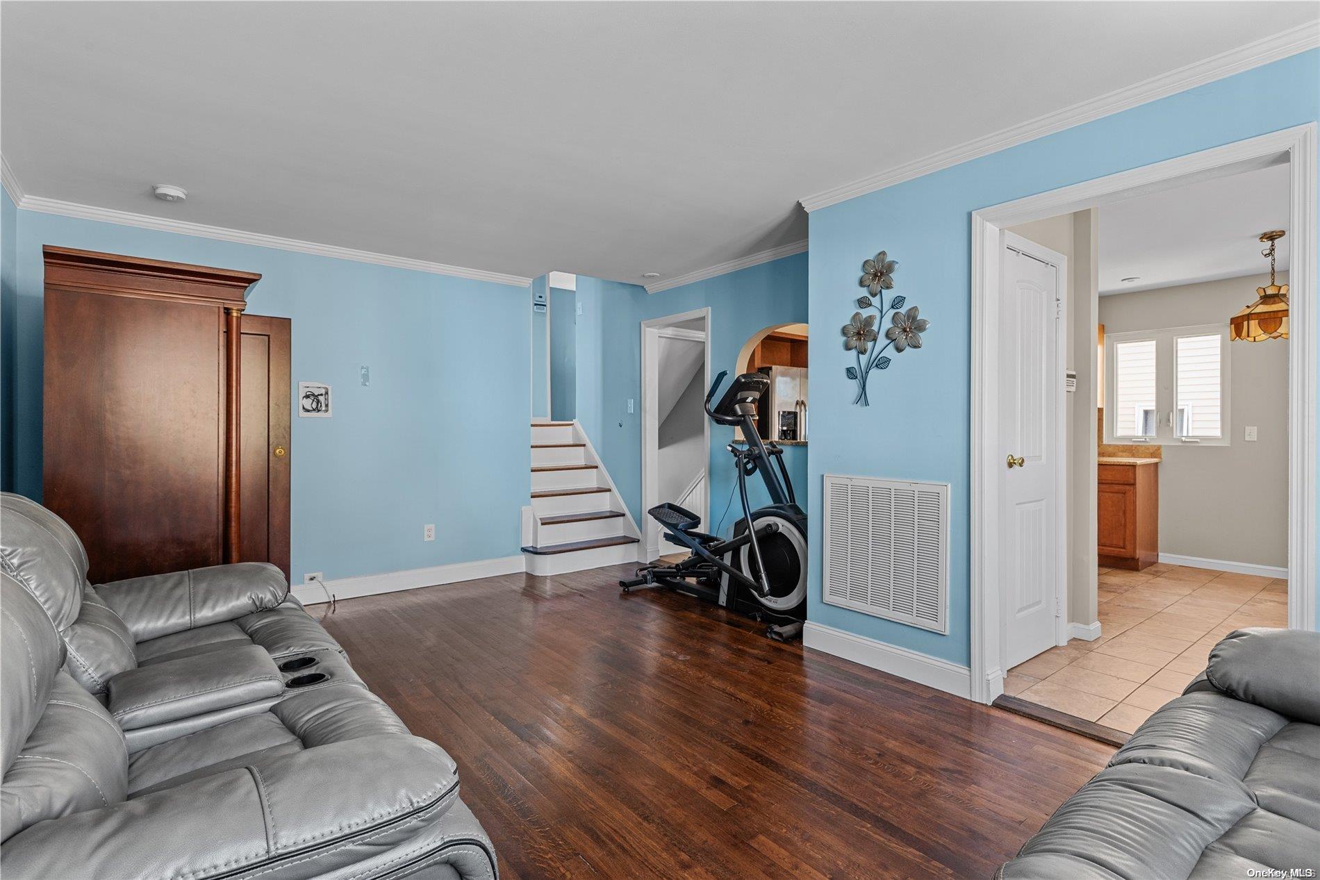 3300 Parkway Drive Property Photo 8