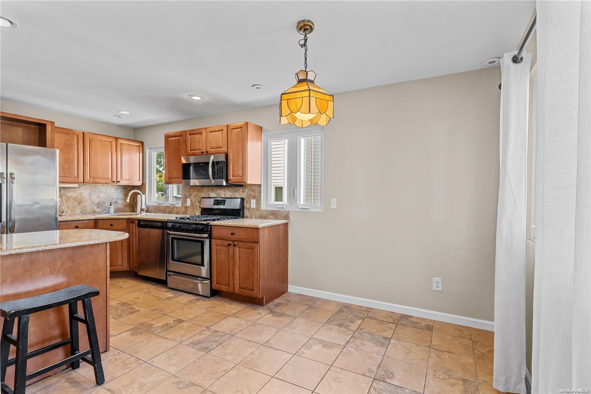 3300 Parkway Drive Property Photo 11