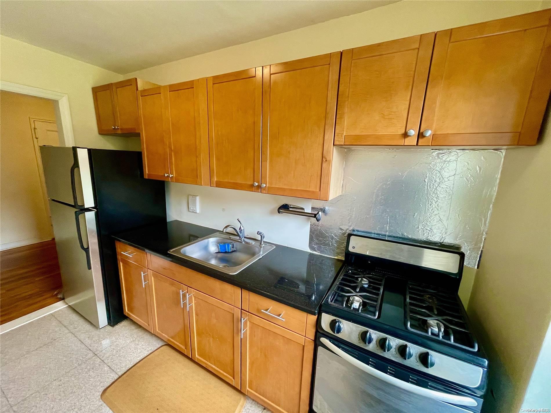 138-29 Jewel Avenue 1a Property Photo 14