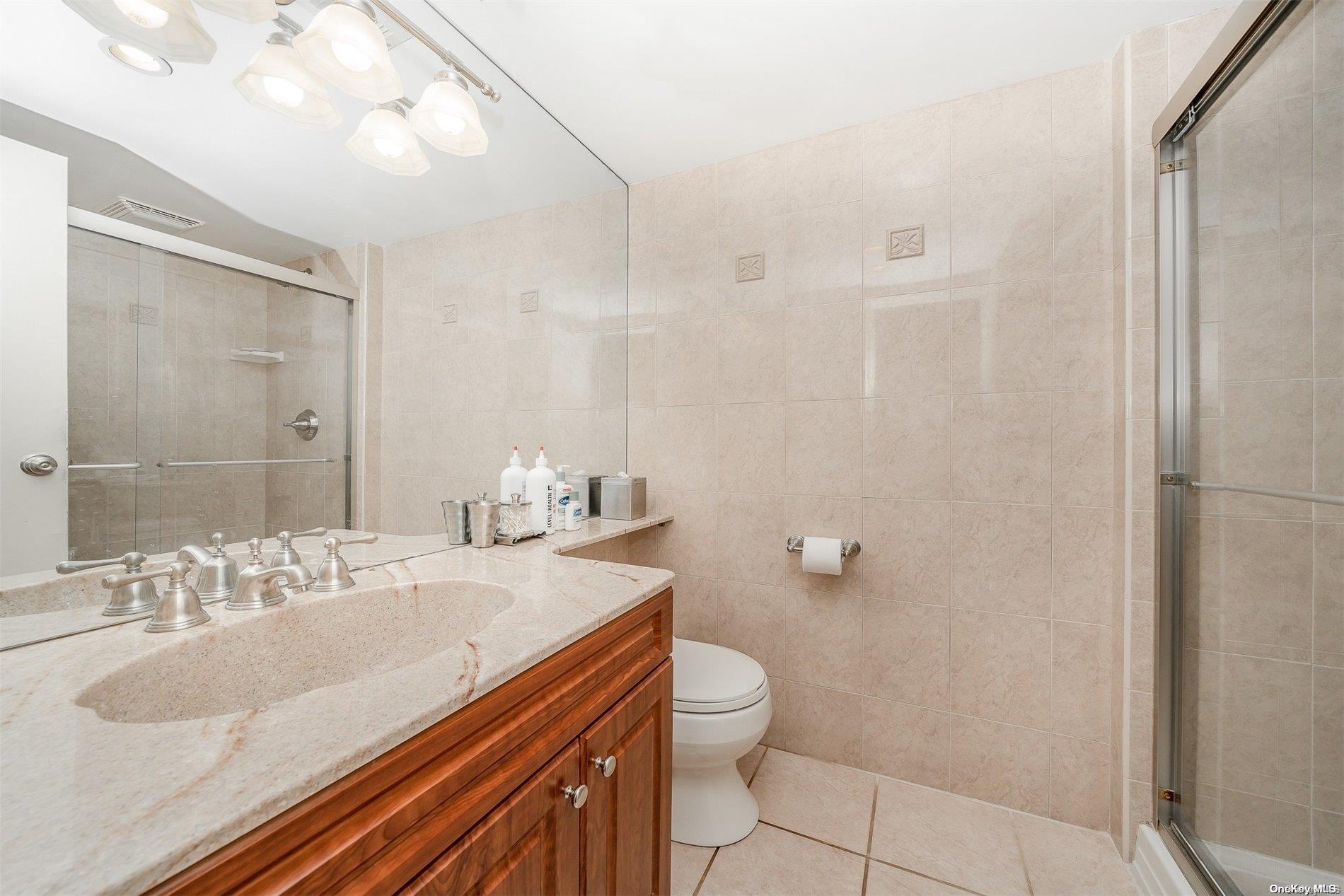 93 Southgate Circle 93 Property Photo 6