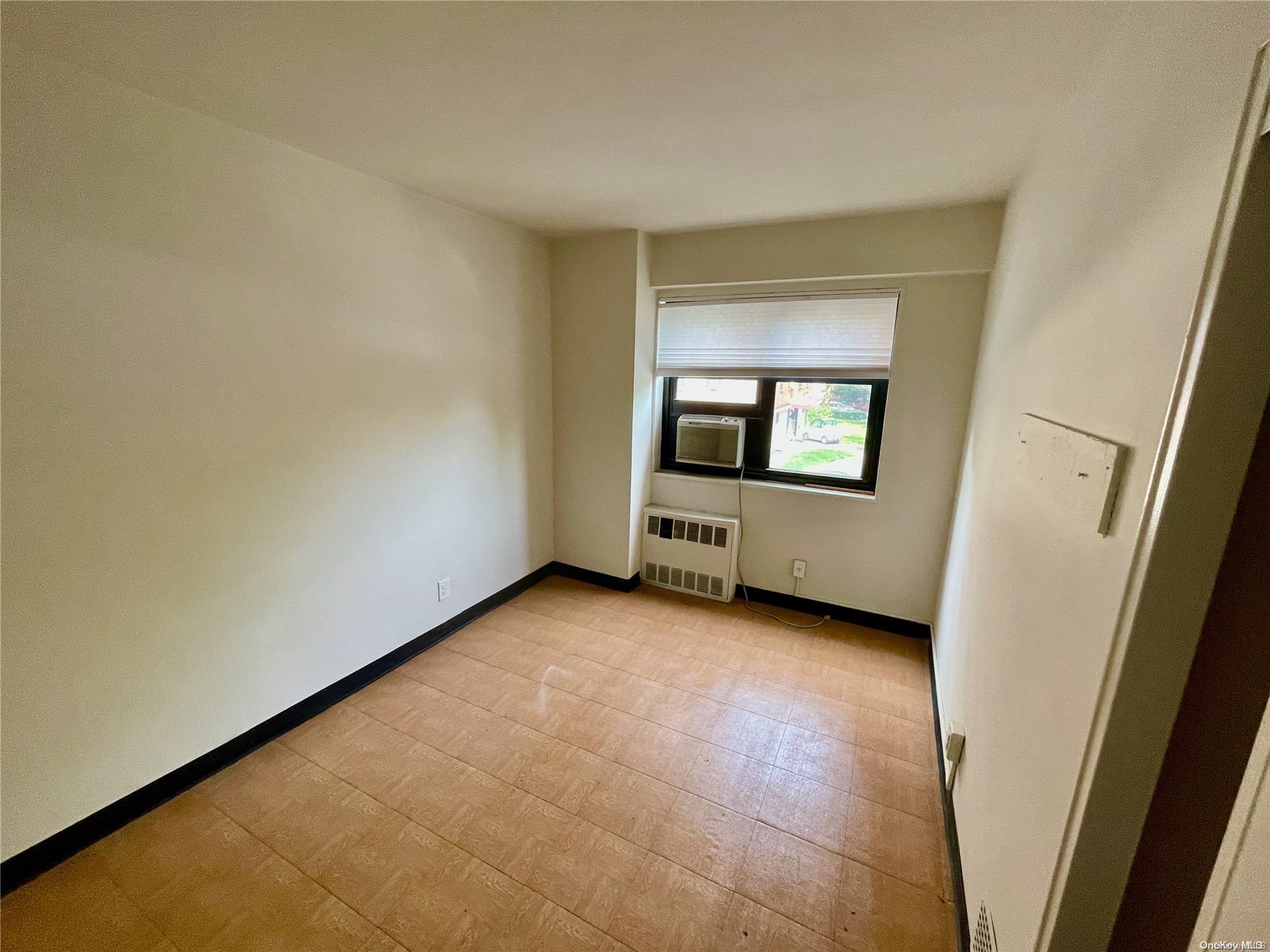 33-47 14th Street 2c Property Photo 14