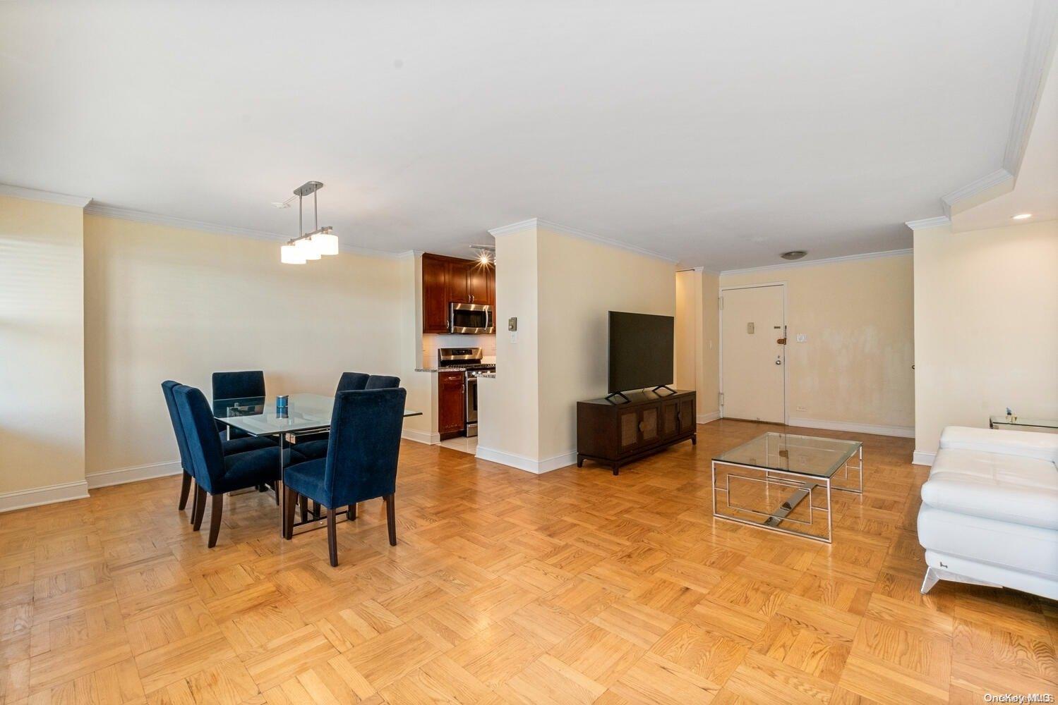 18-05 215 Street 8g Property Photo 7