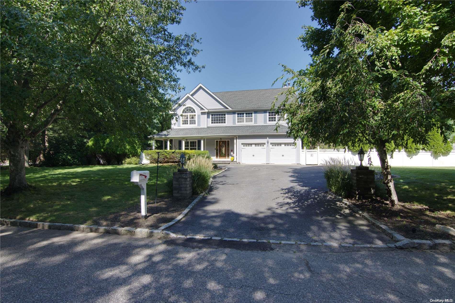 25 Whispering Woods Drive Property Photo 2
