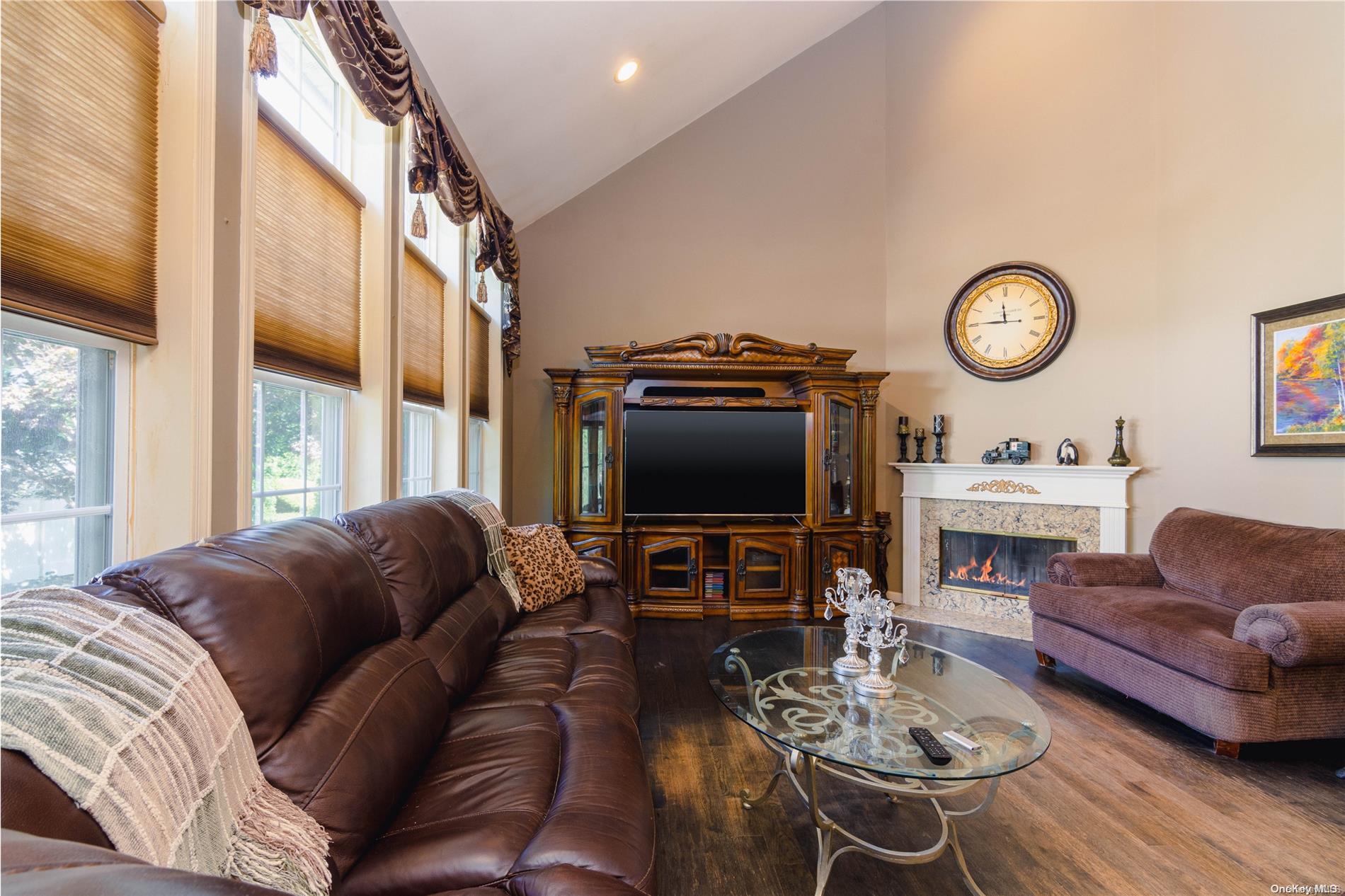 25 Whispering Woods Drive Property Photo 13