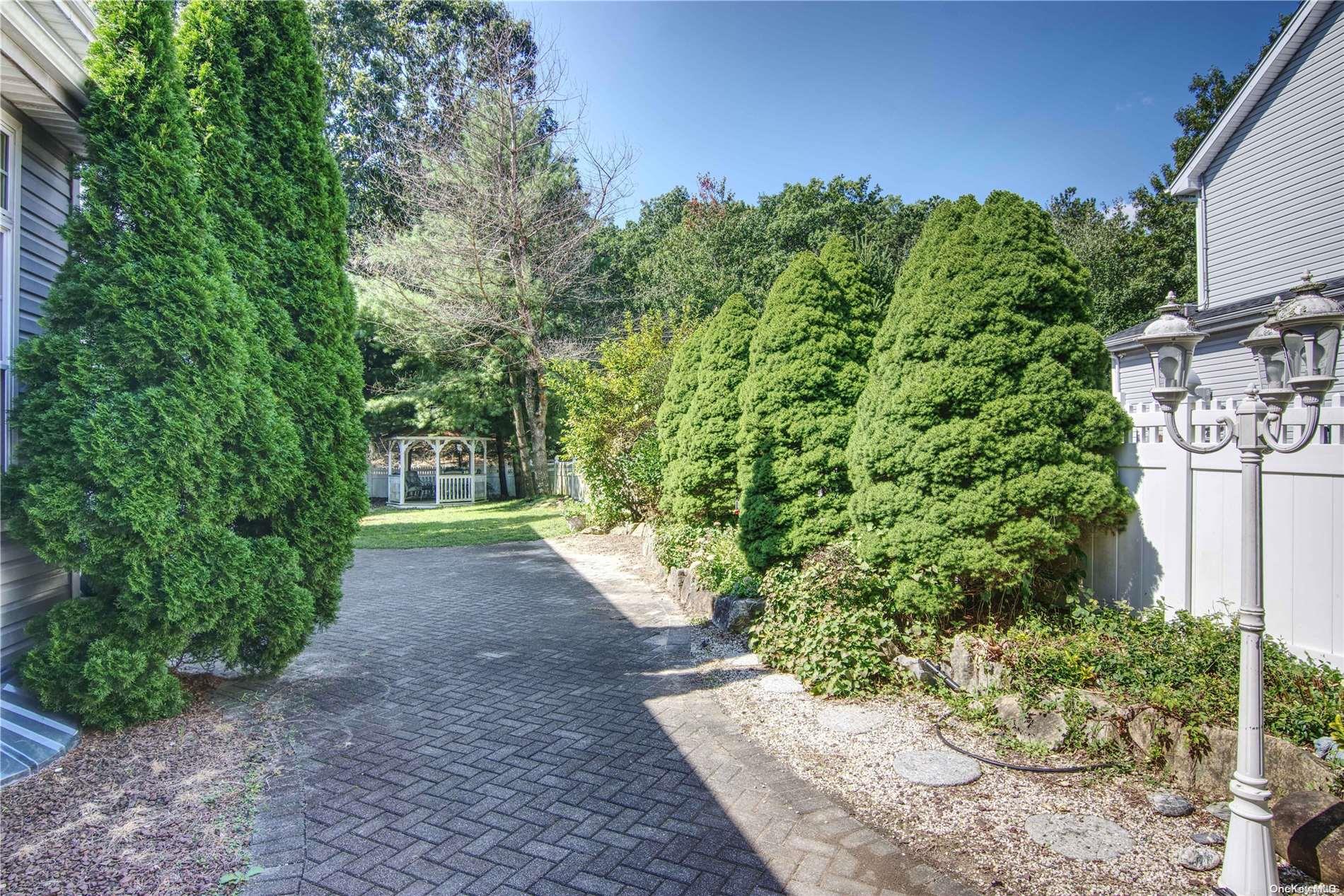 25 Whispering Woods Drive Property Photo 30