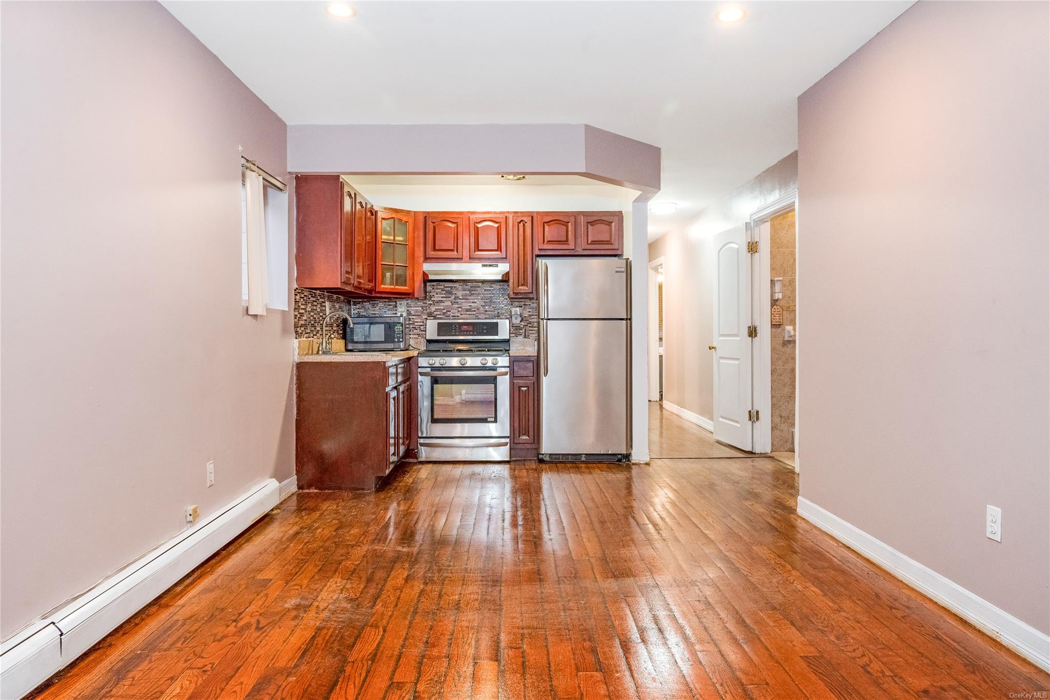 197-21 Carpenter Avenue 1g Property Photo 1