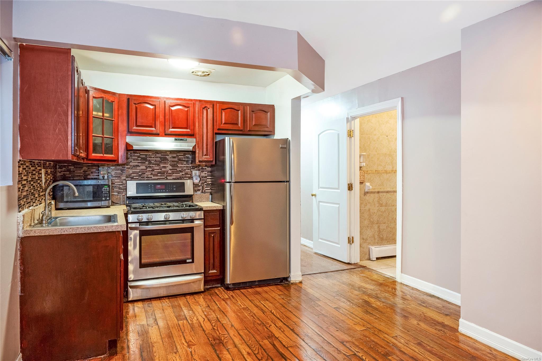 197-21 Carpenter Avenue 1g Property Photo 2
