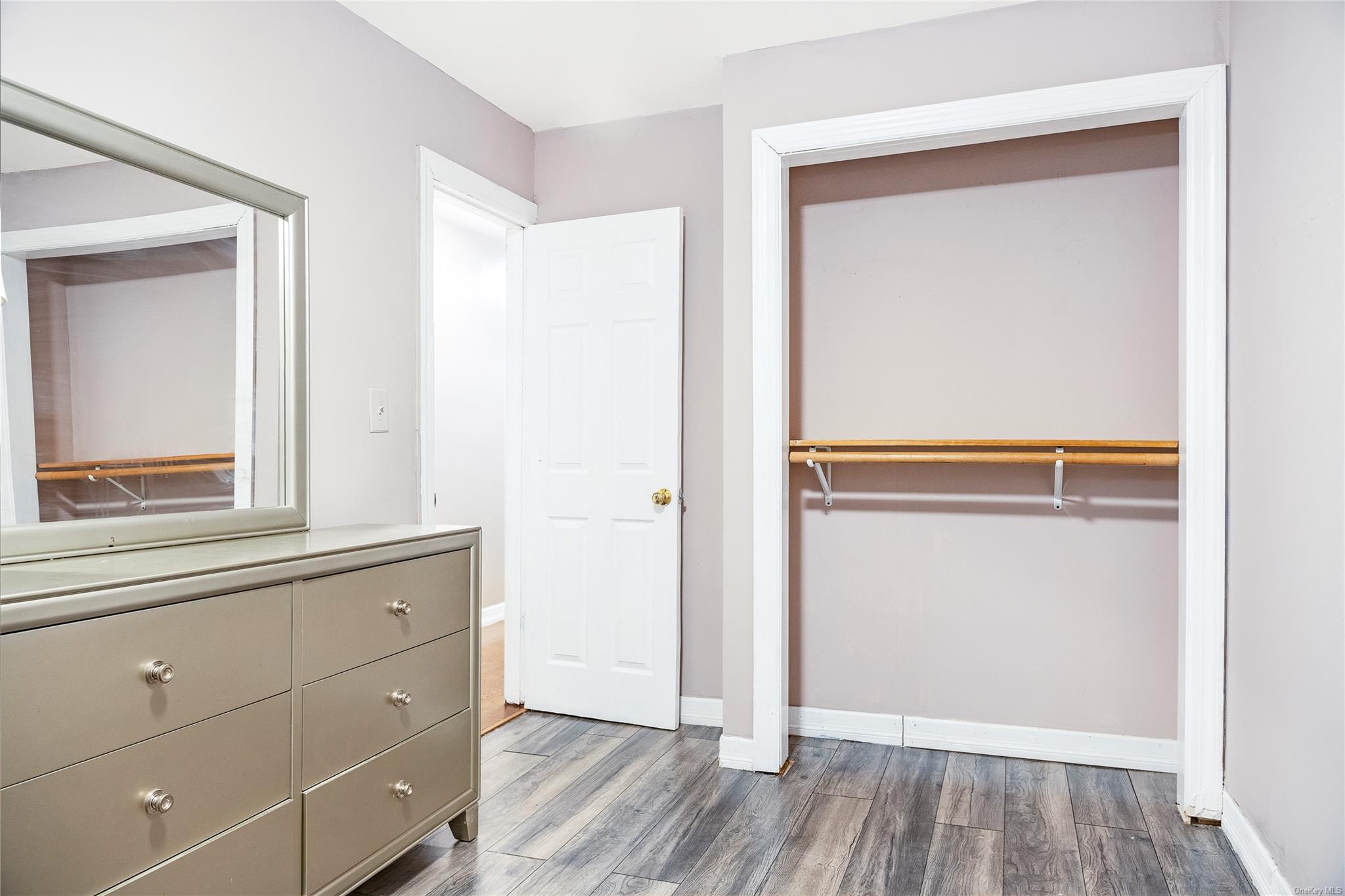 197-21 Carpenter Avenue 1g Property Photo 5