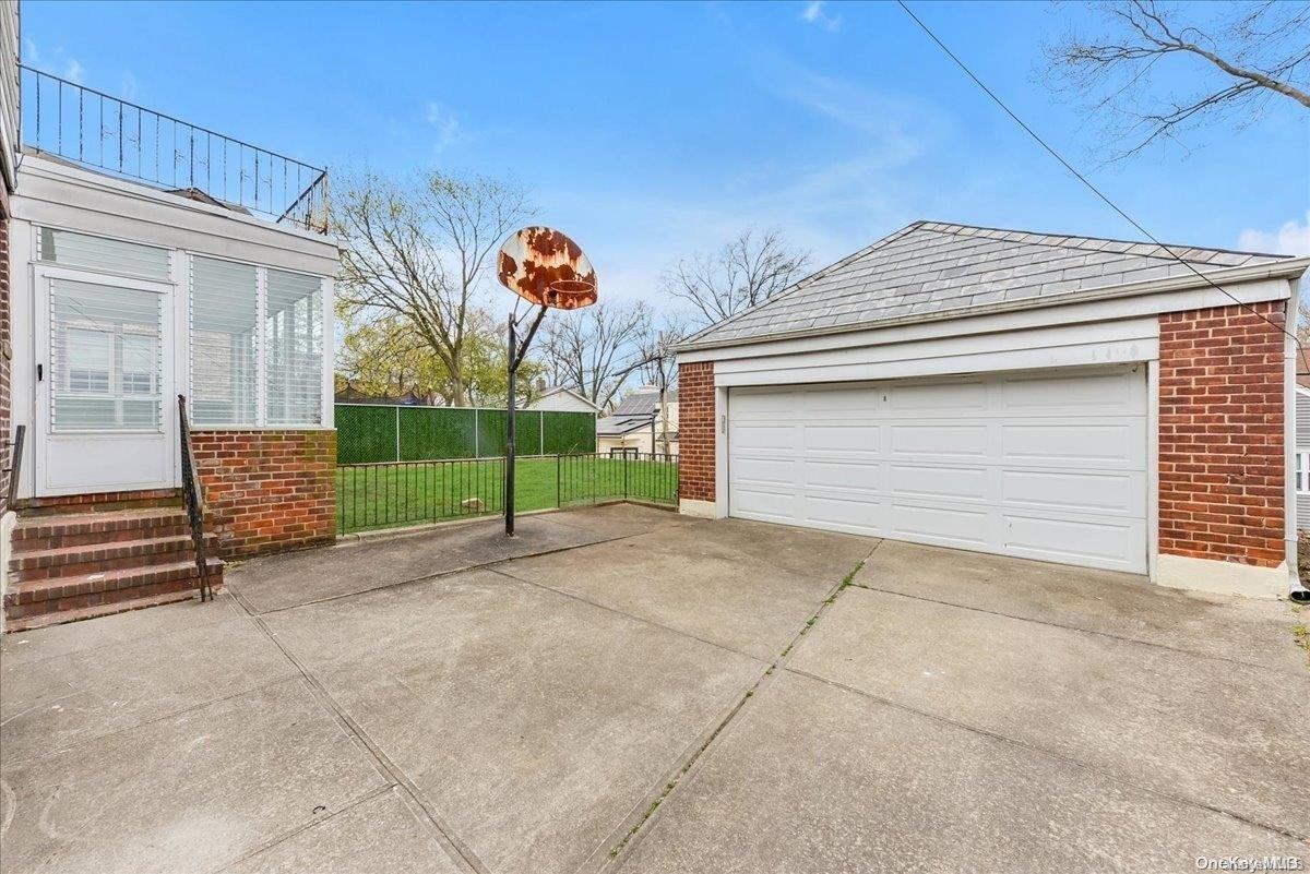 188-81 Avon Road Property Photo 23