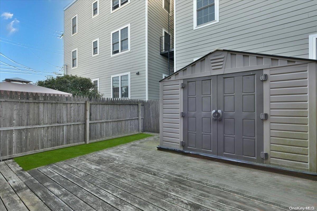 920 Broadway 16 Property Photo 16
