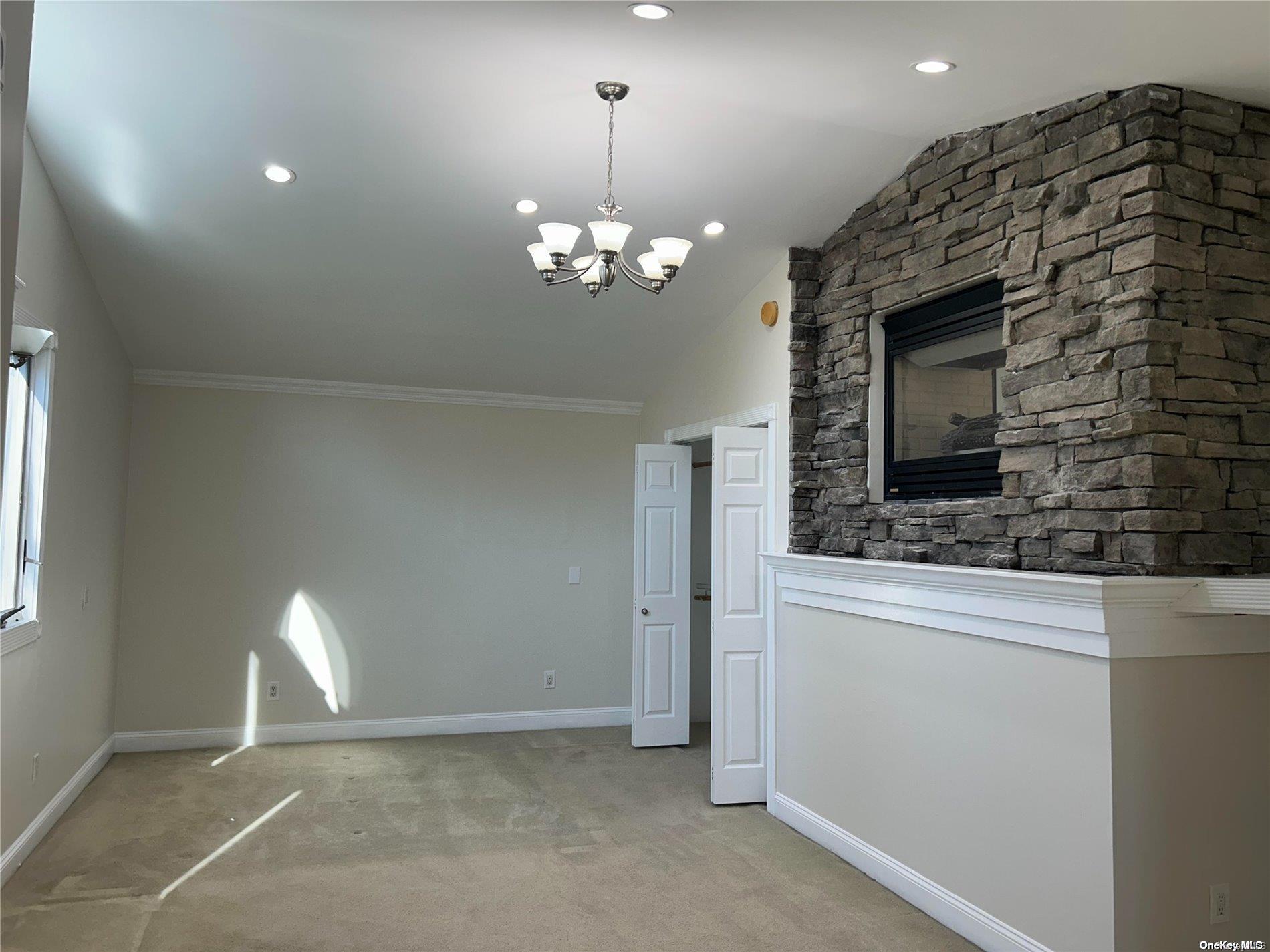 33 Hayrick Lane Property Photo 11