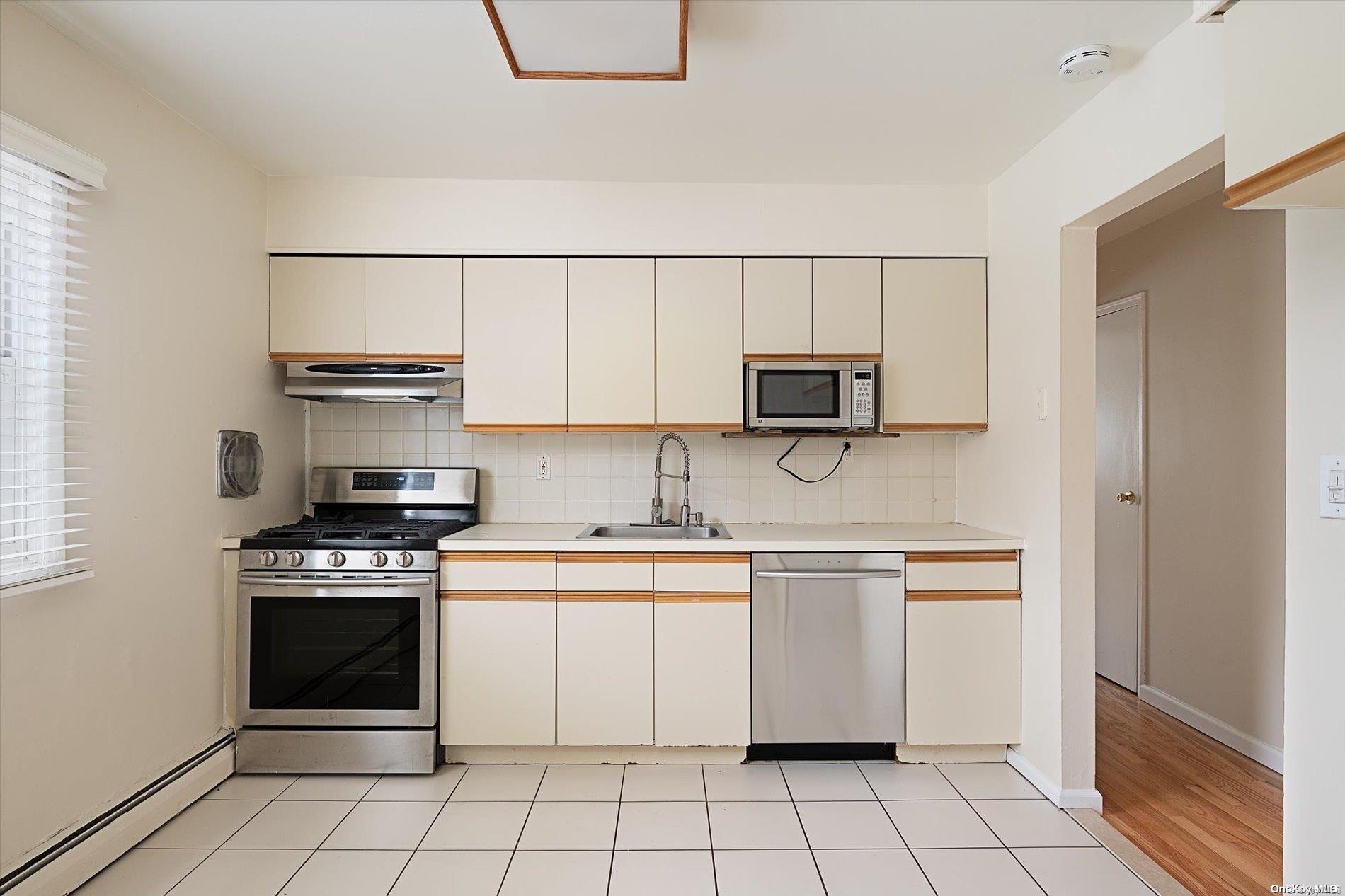 678 Fulton Street V11 Property Photo 6