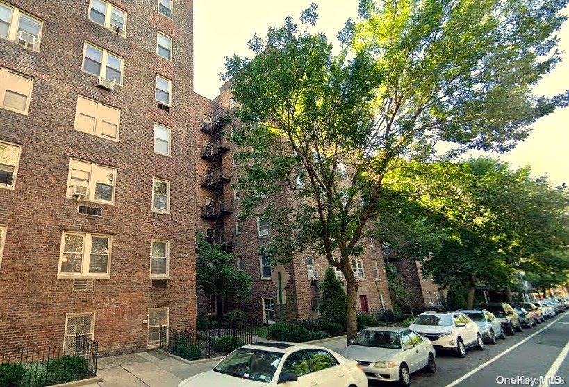 48-25 43rd Street 2j Property Photo 1