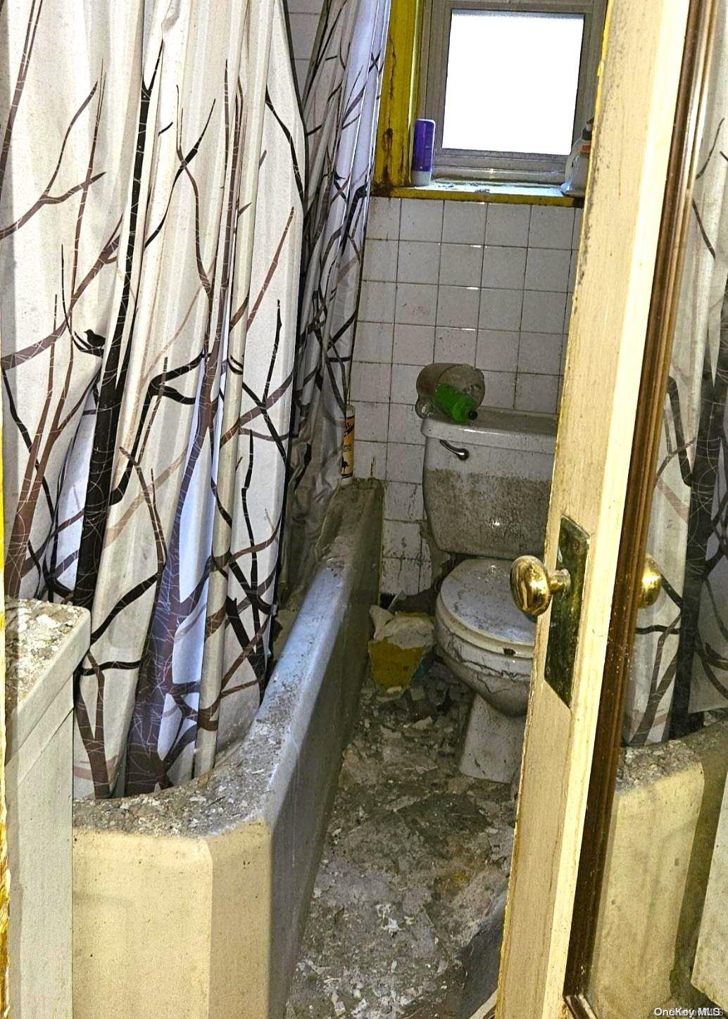 48-25 43rd Street 2j Property Photo 10