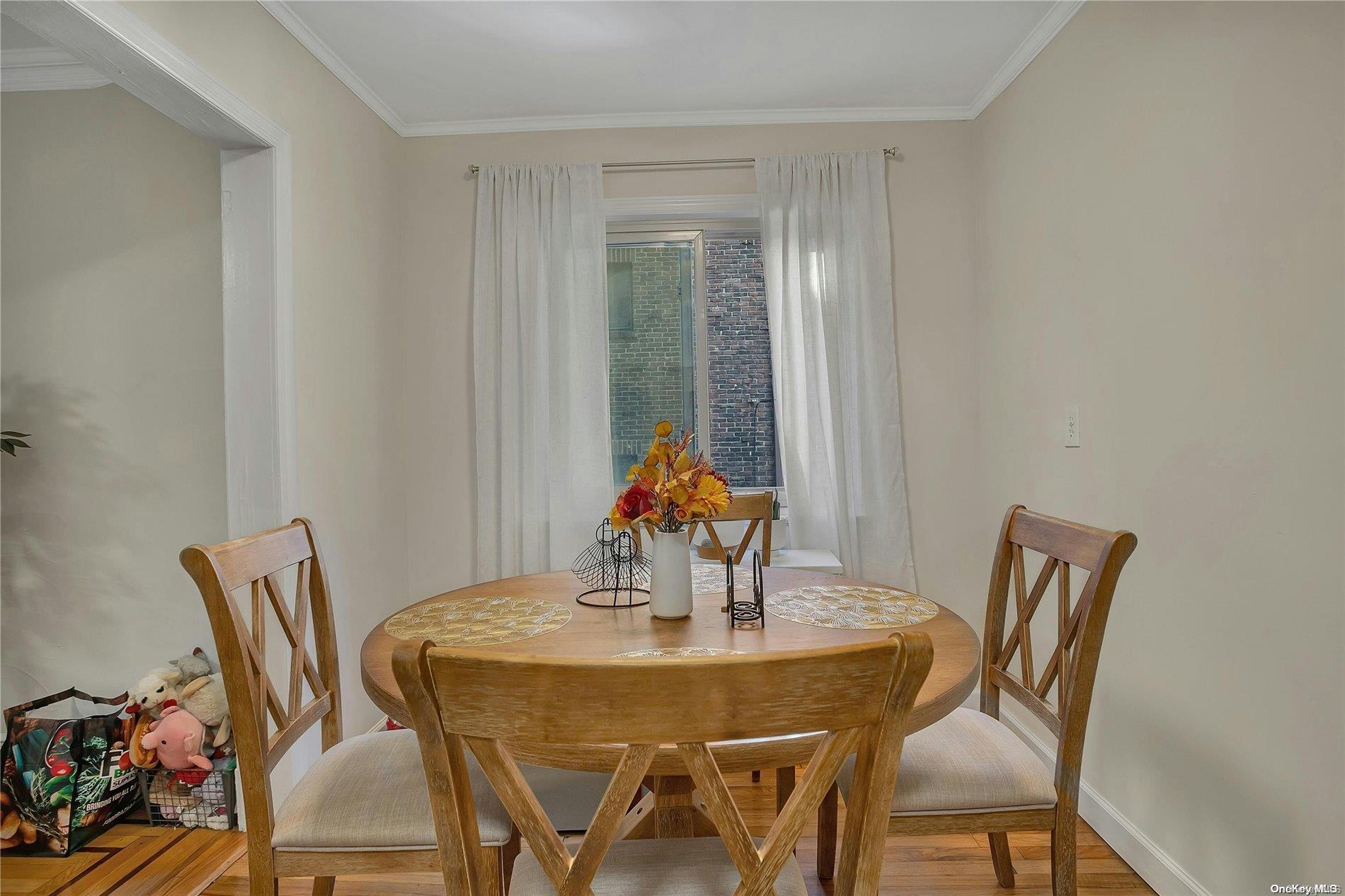 242-16 Pine Street Property Photo 8
