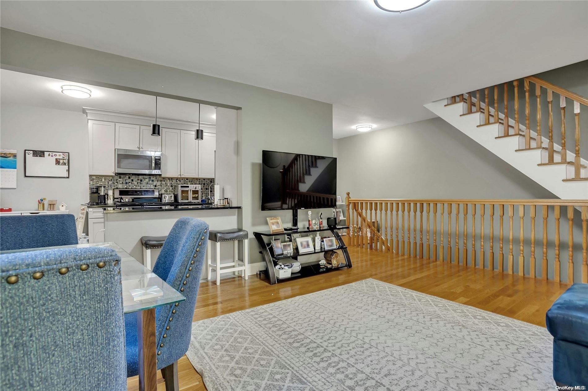 242-16 Pine Street Property Photo 17