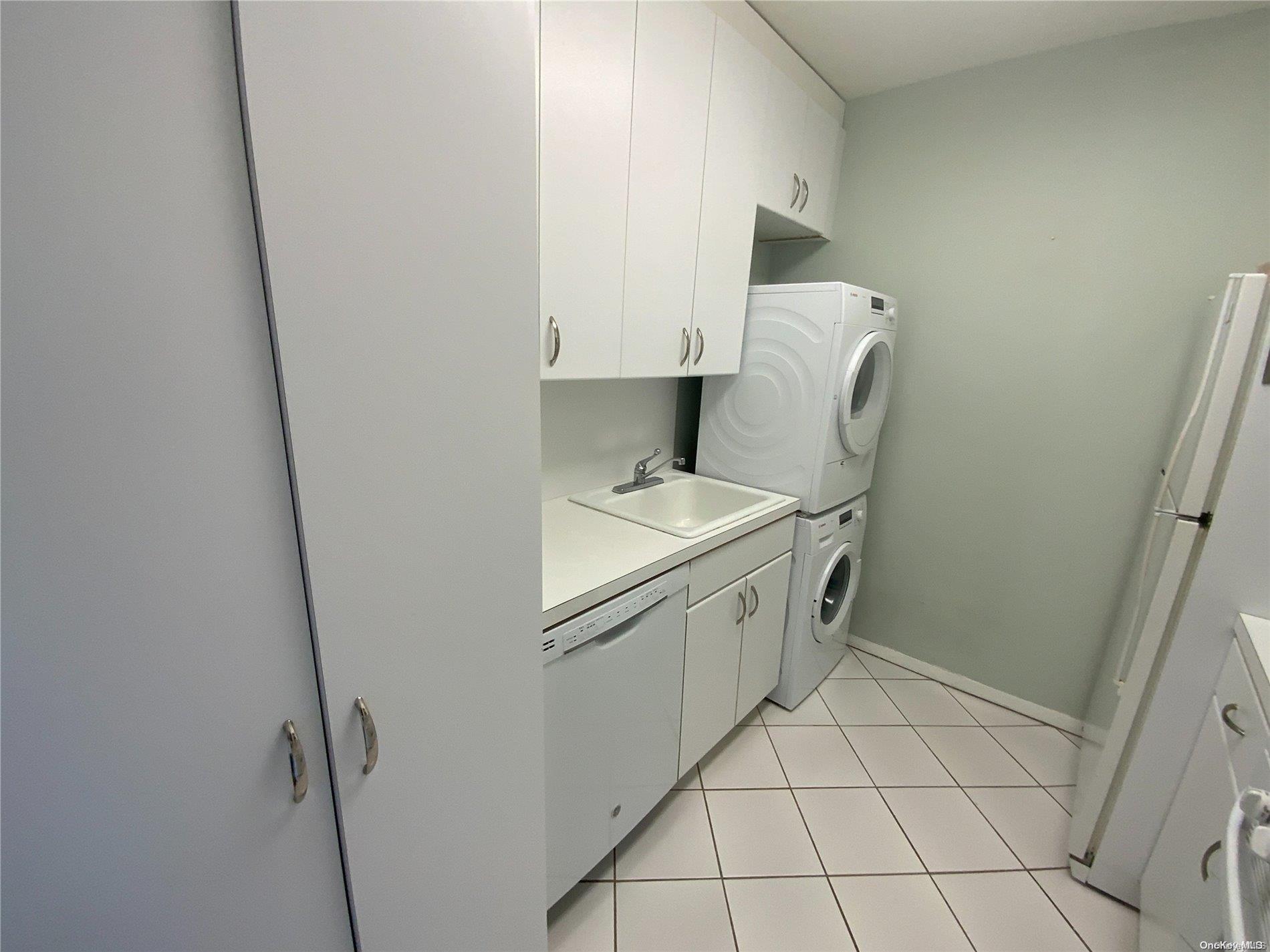 27110 Grand Central Parkway 1x Property Photo 4