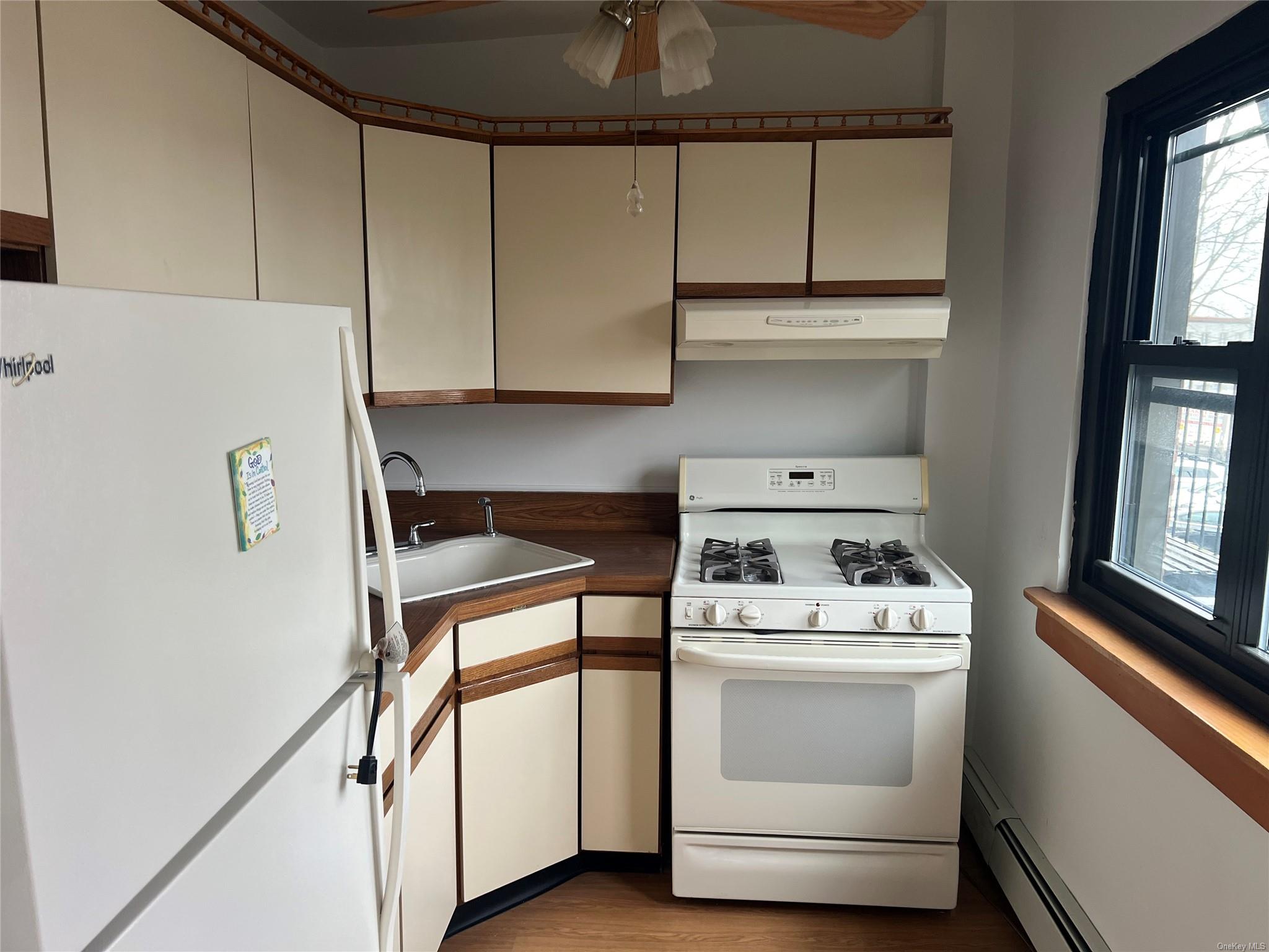 91 Tulip Avenue B-2 Property Photo 3