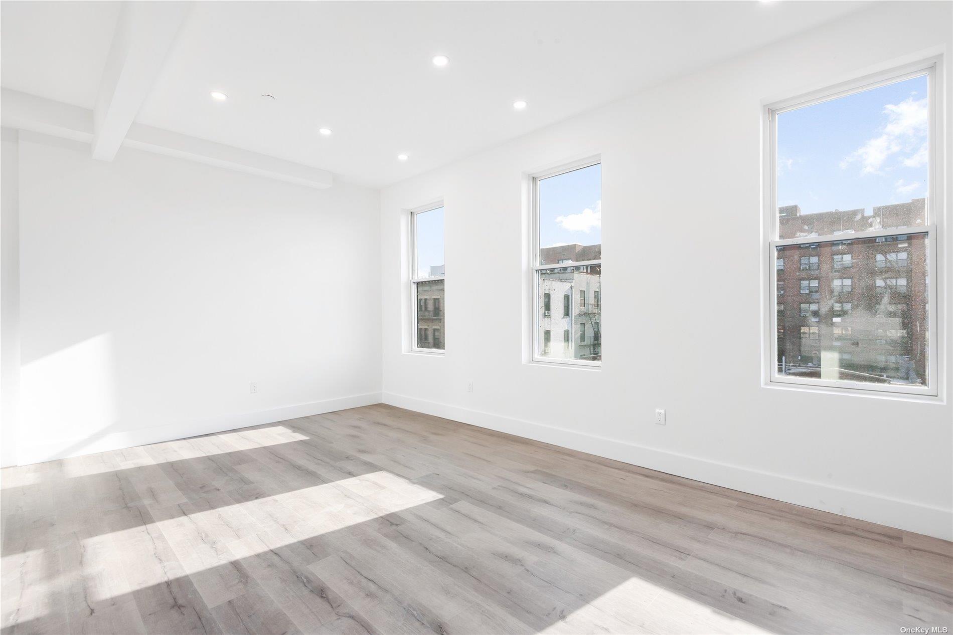 1207 Rogers Avenue Property Photo 23