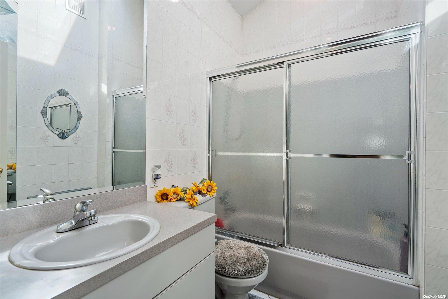 182 Connetquot Road Property Photo 22