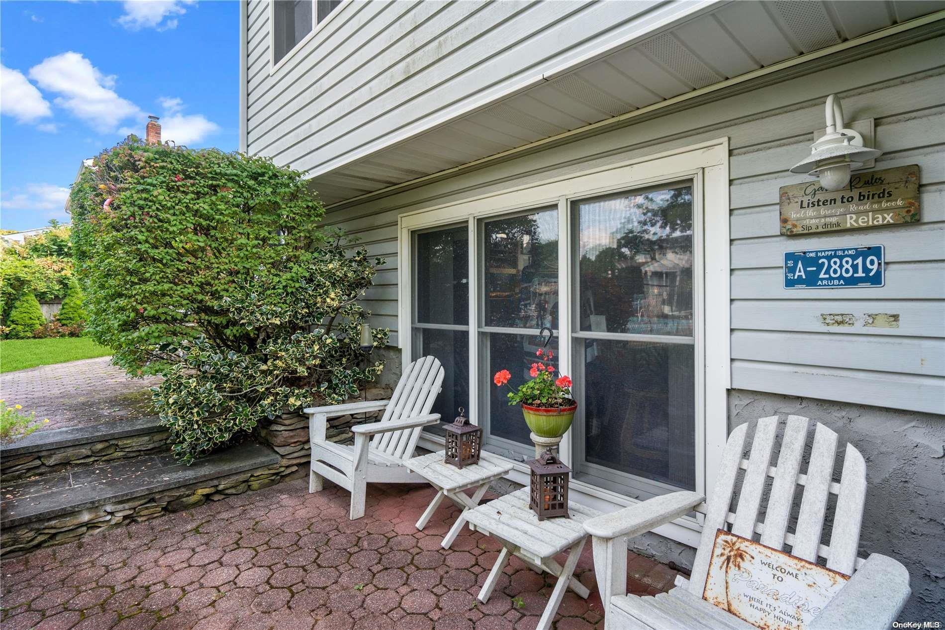 182 Connetquot Road Property Photo 32