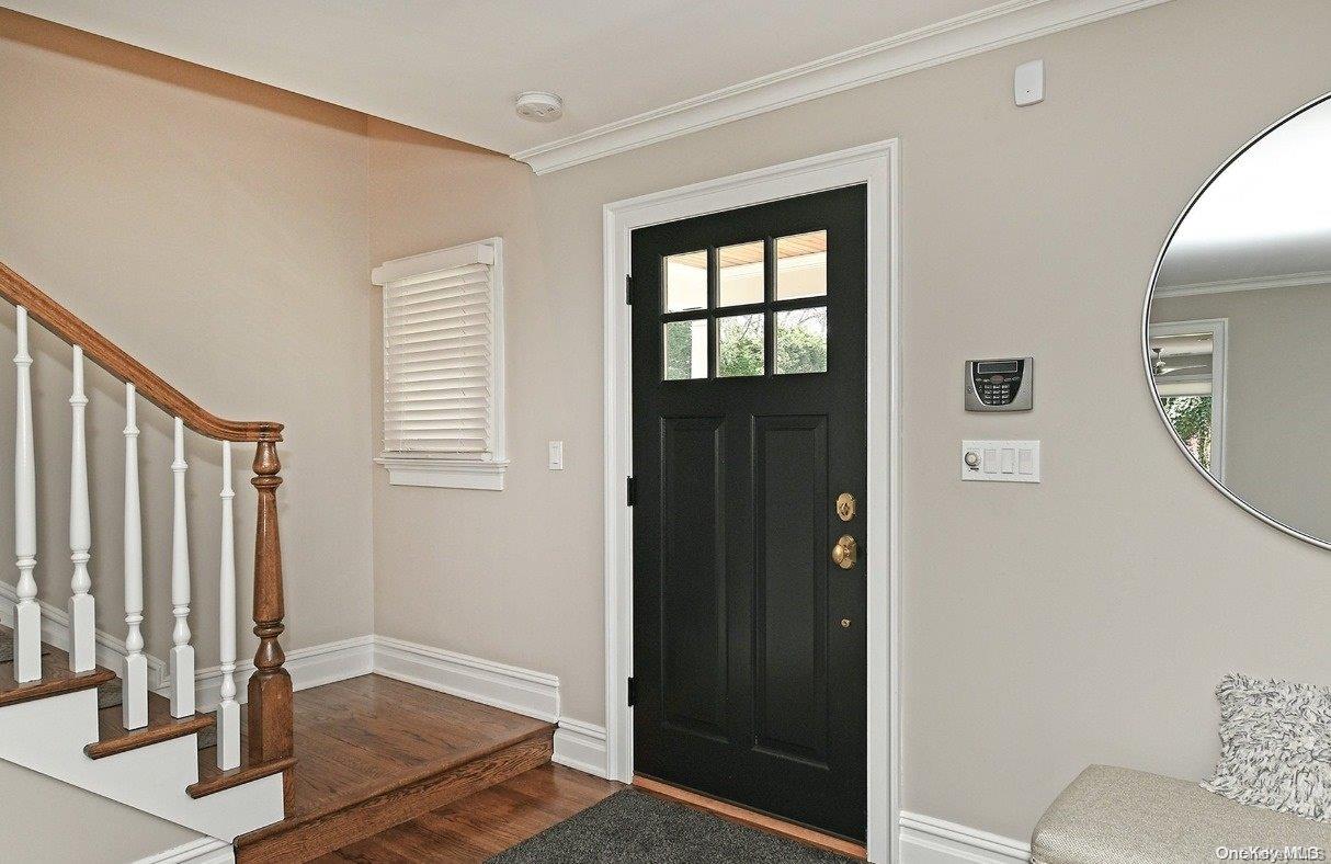 1083 Westminster Avenue Property Photo 5