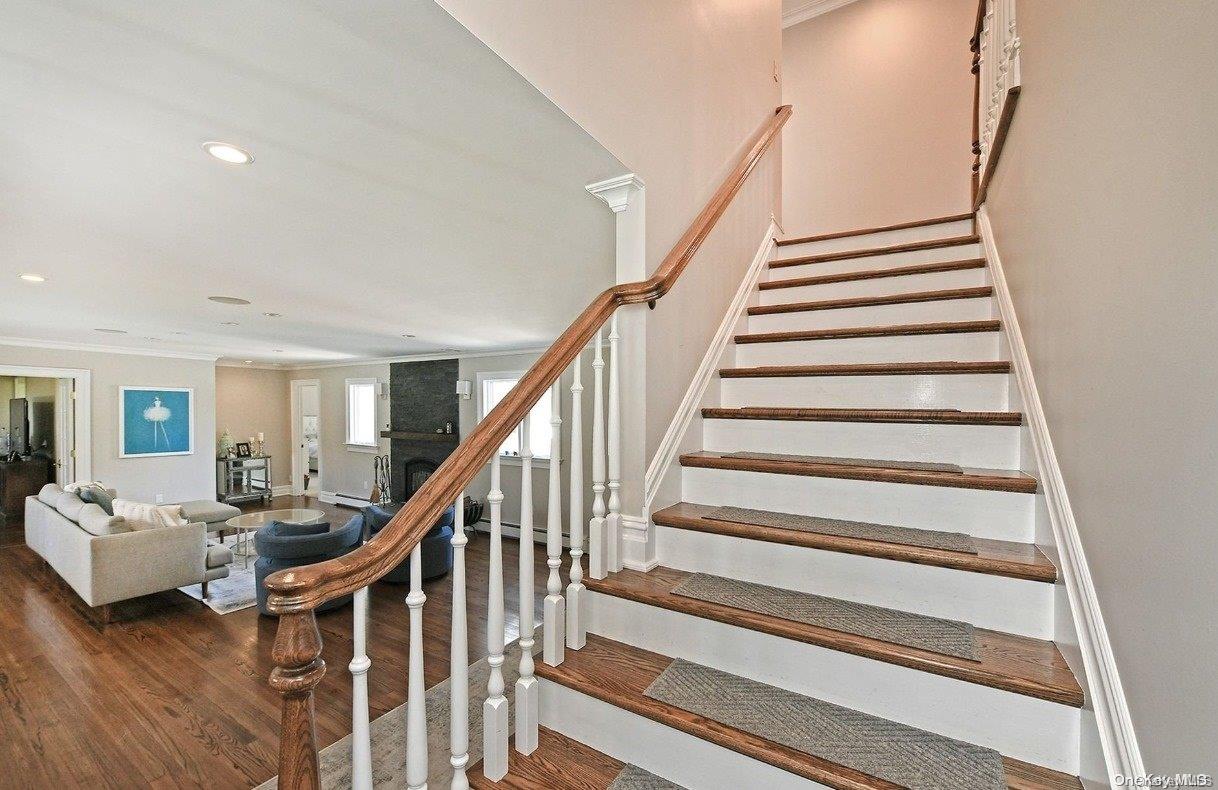 1083 Westminster Avenue Property Photo 19