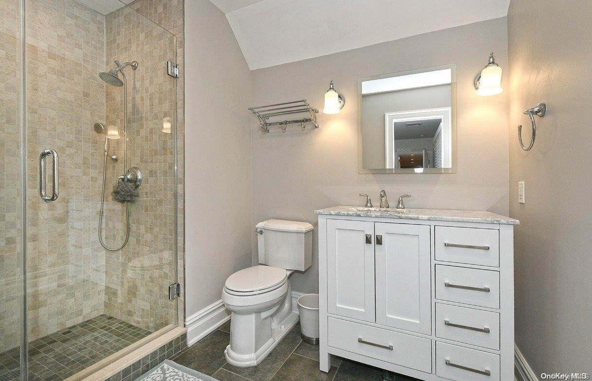 1083 Westminster Avenue Property Photo 21