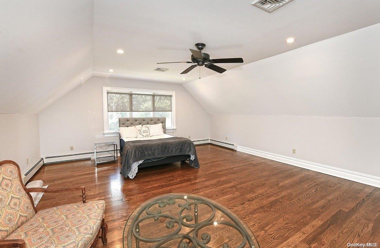 1083 Westminster Avenue Property Photo 23