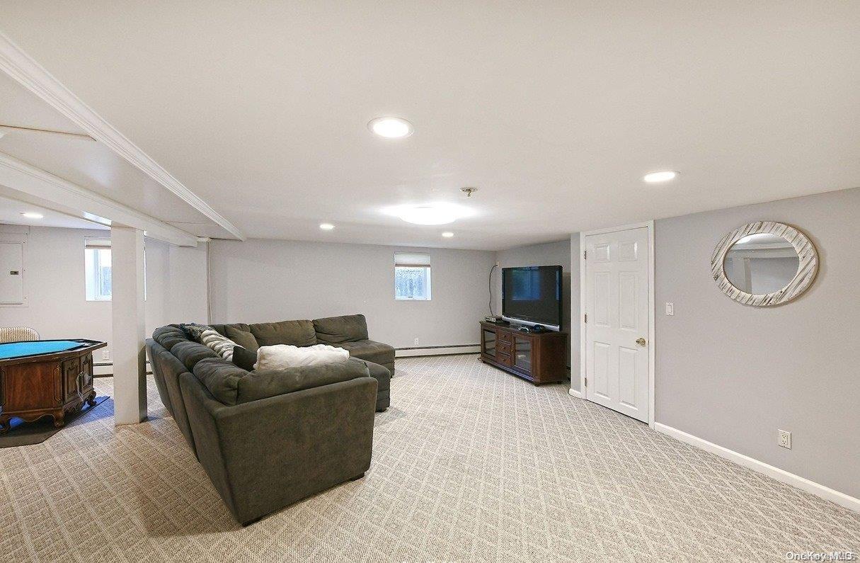 1083 Westminster Avenue Property Photo 26
