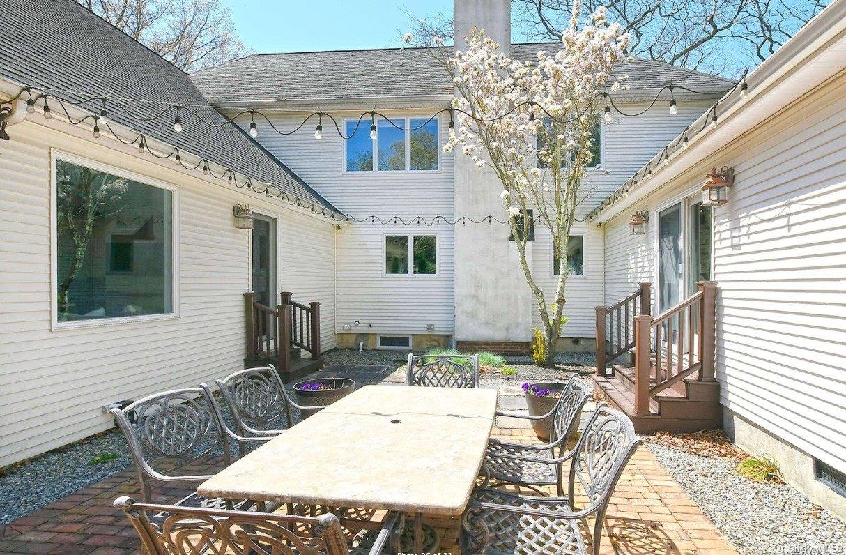 1083 Westminster Avenue Property Photo 27