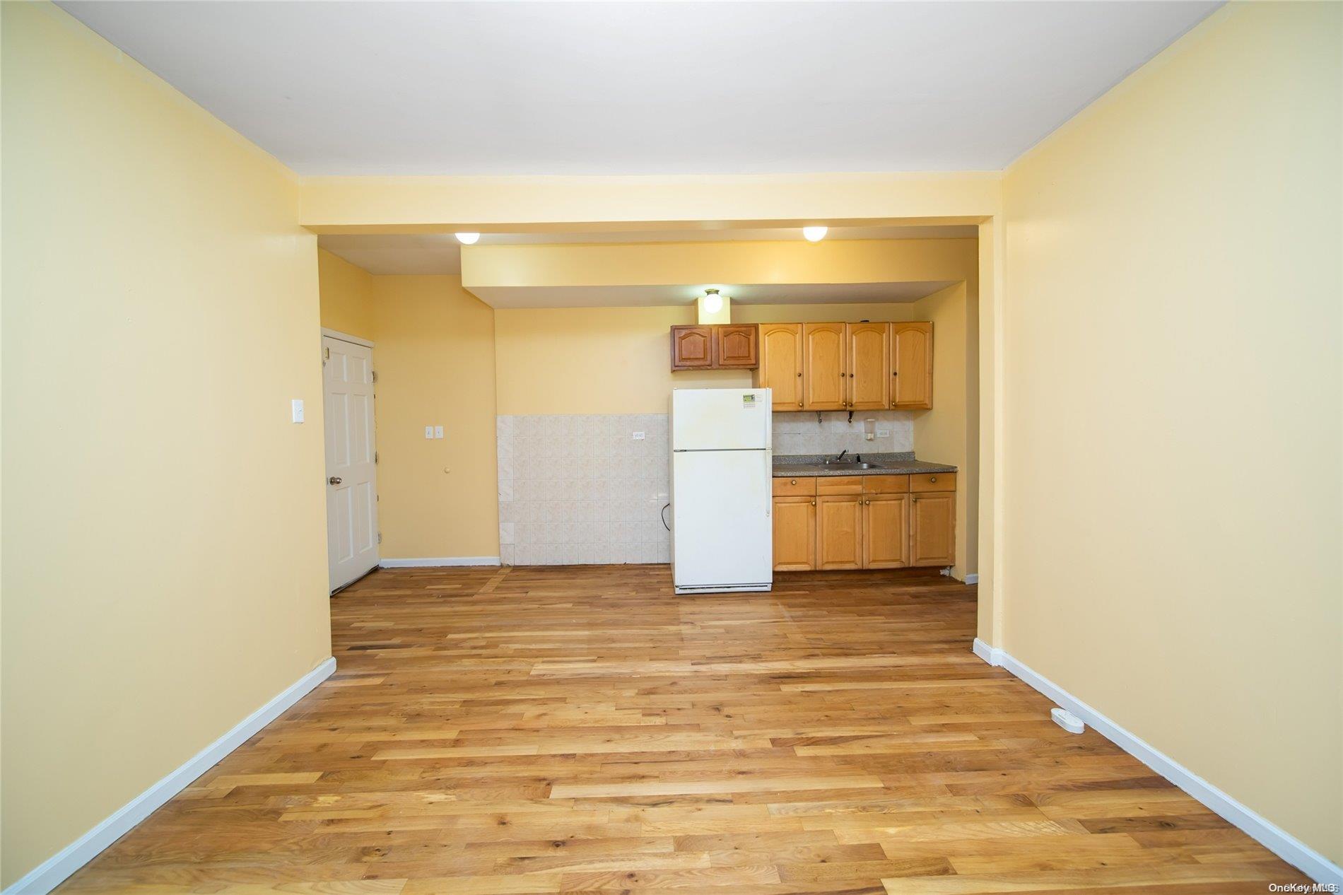 32-45 105th Street Property Photo 24