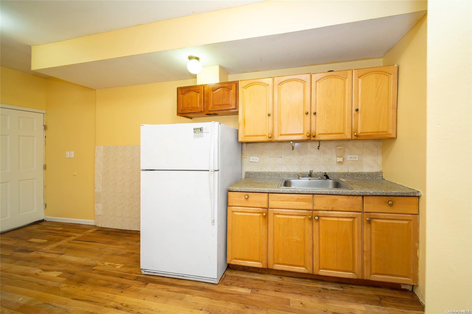 32-45 105th Street Property Photo 25