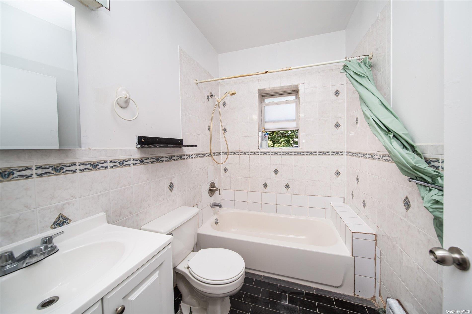 32-45 105th Street Property Photo 26