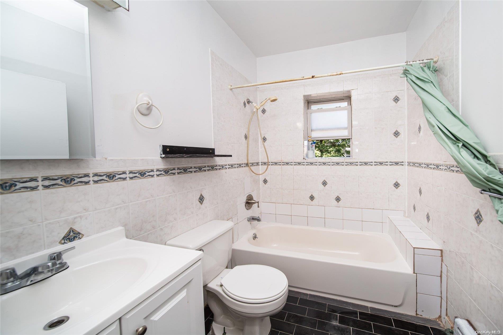 32-45 105th Street Property Photo 27