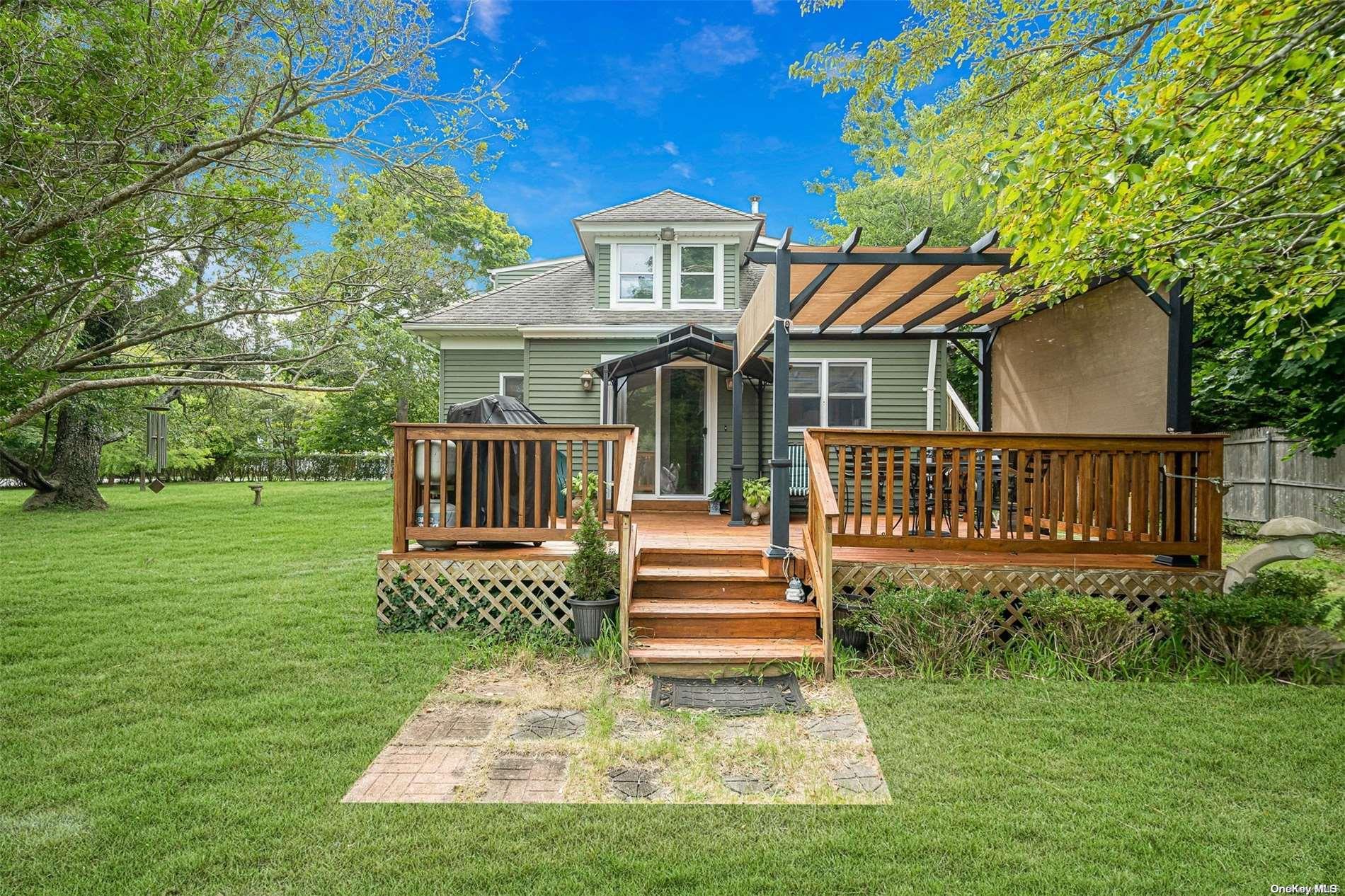 57 Seatuck Avenue Property Photo 17