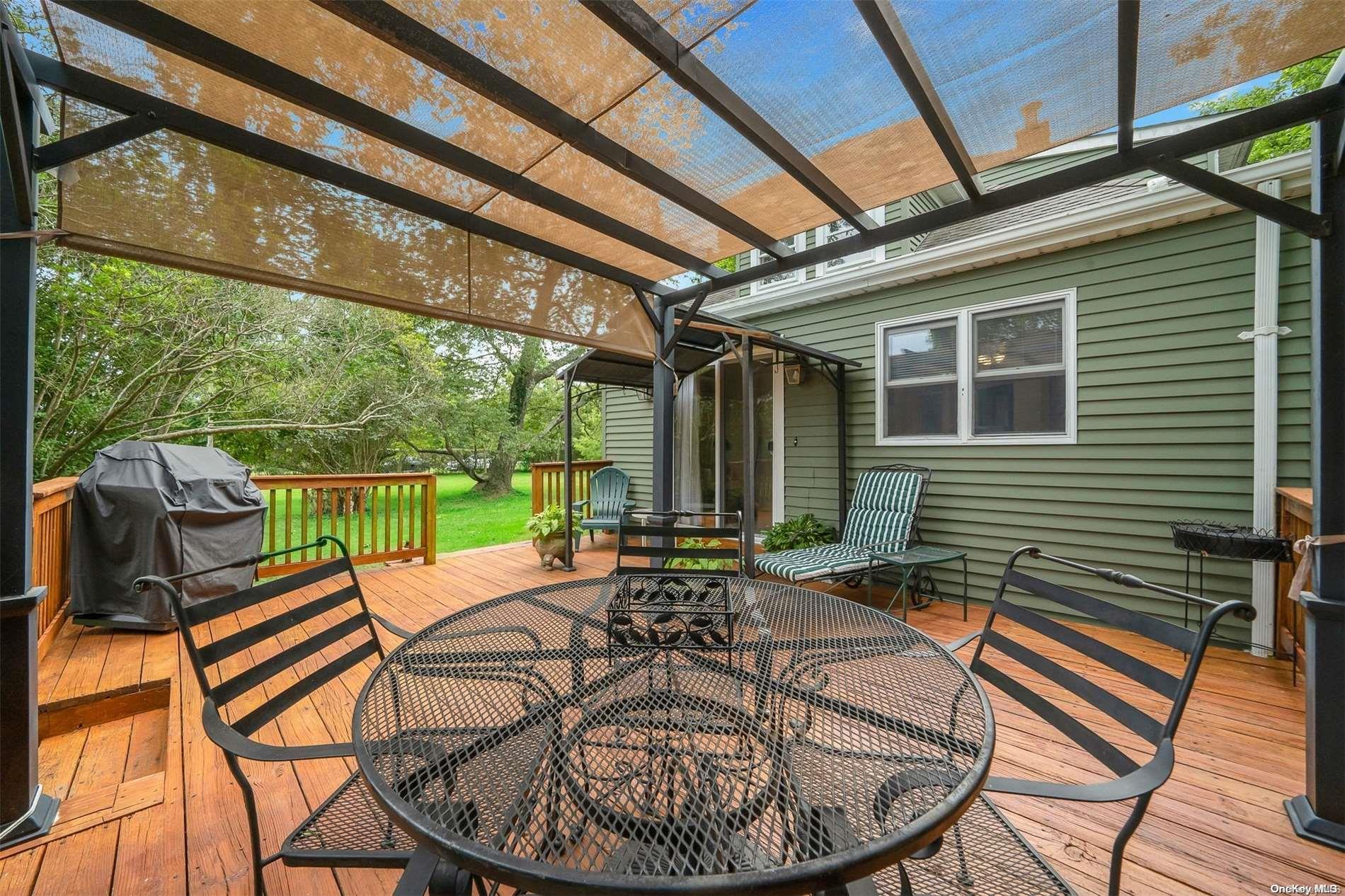 57 Seatuck Avenue Property Photo 18