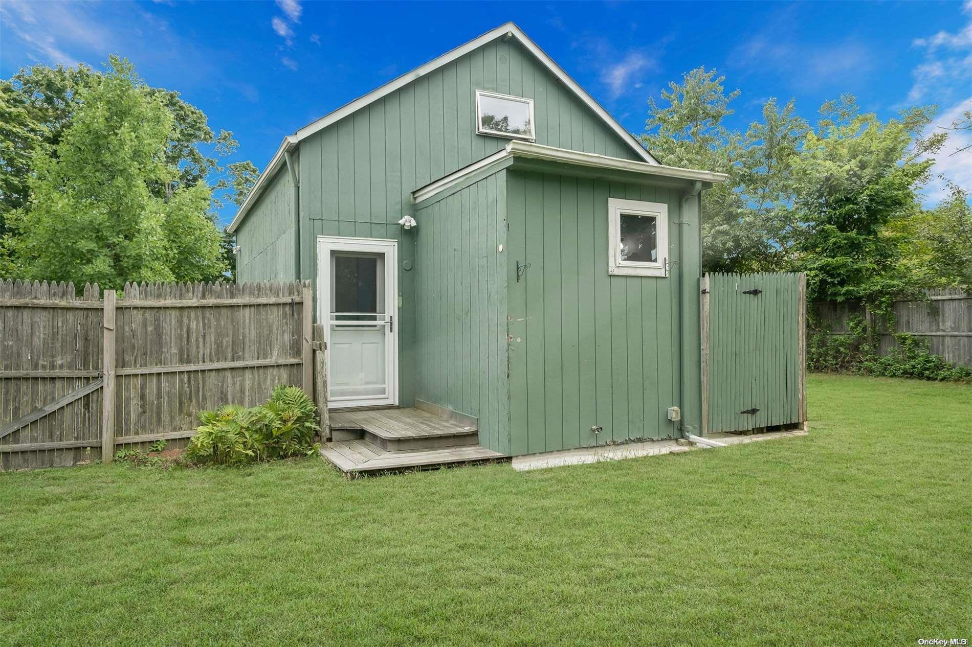 57 Seatuck Avenue Property Photo 21