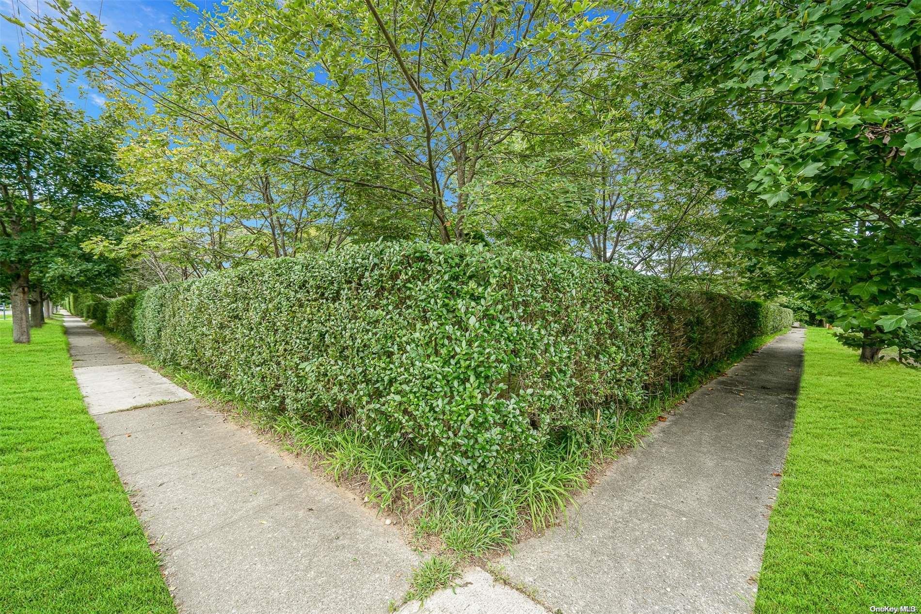 57 Seatuck Avenue Property Photo 27