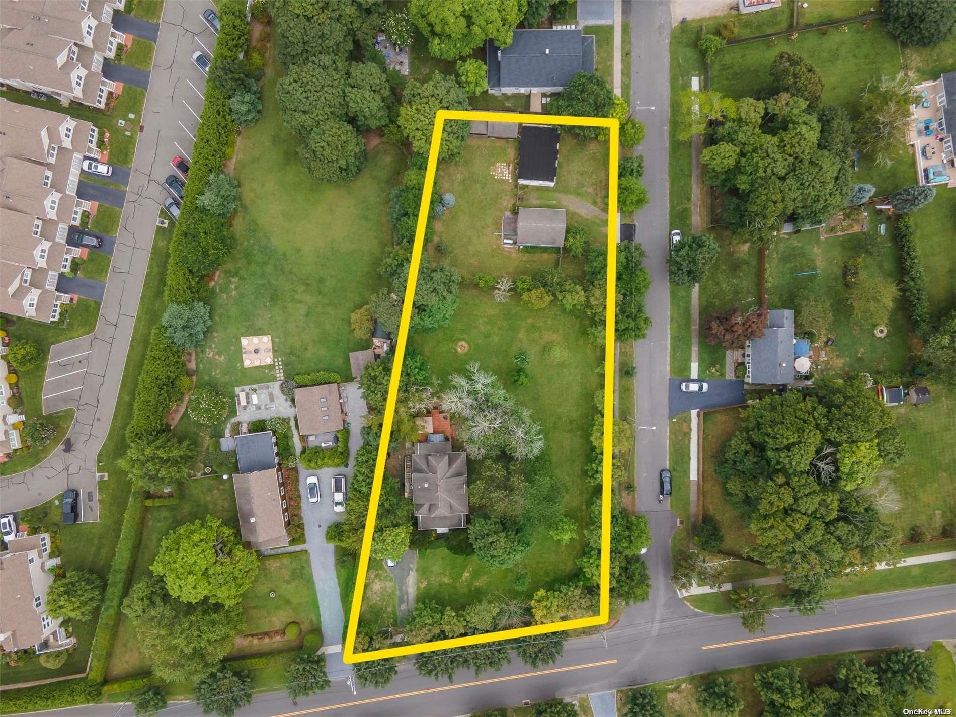 57 Seatuck Avenue Property Photo 29