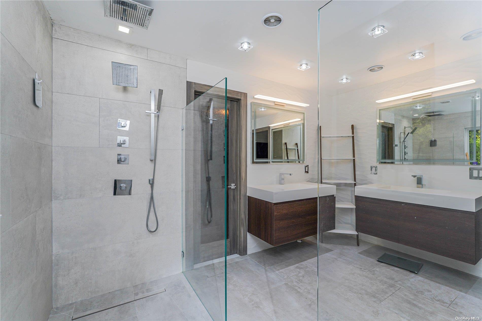 181 Androvette Avenue Property Photo 31
