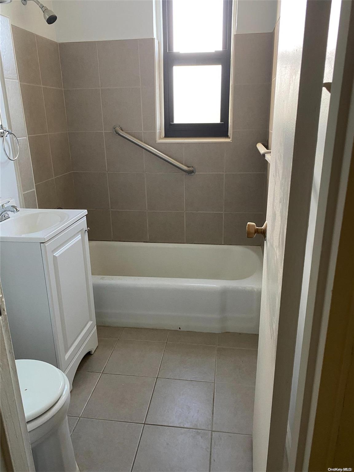 20910 41 Avenue 6r Property Photo 7