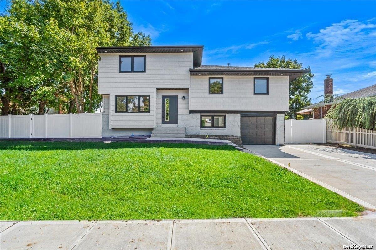 402 N Queens Avenue Property Photo 1