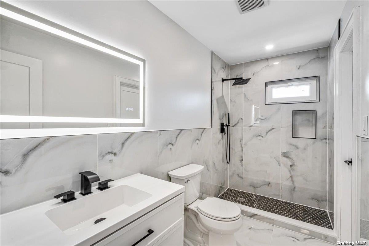 402 N Queens Avenue Property Photo 14