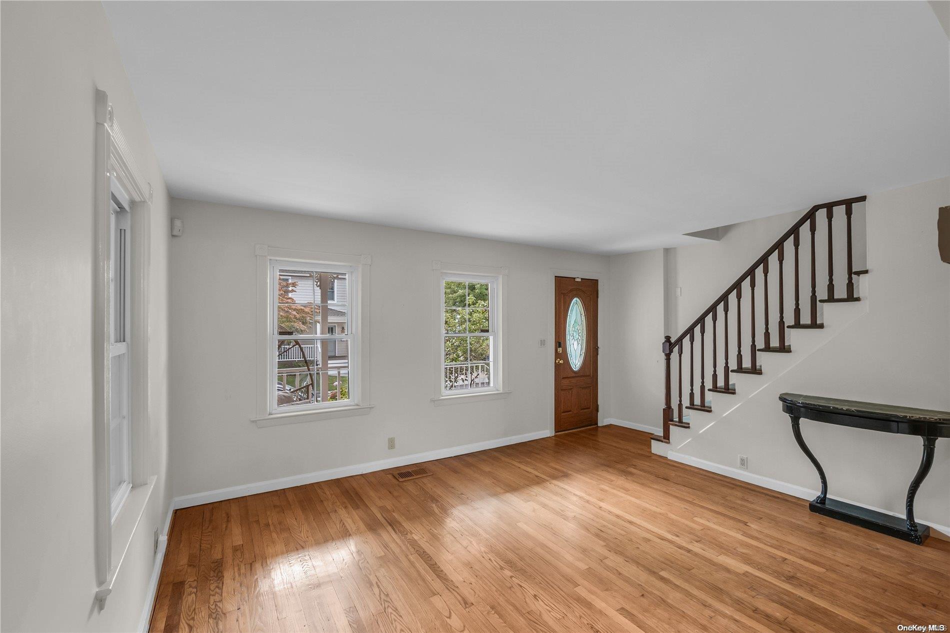 35 Henderson Avenue Property Photo 9