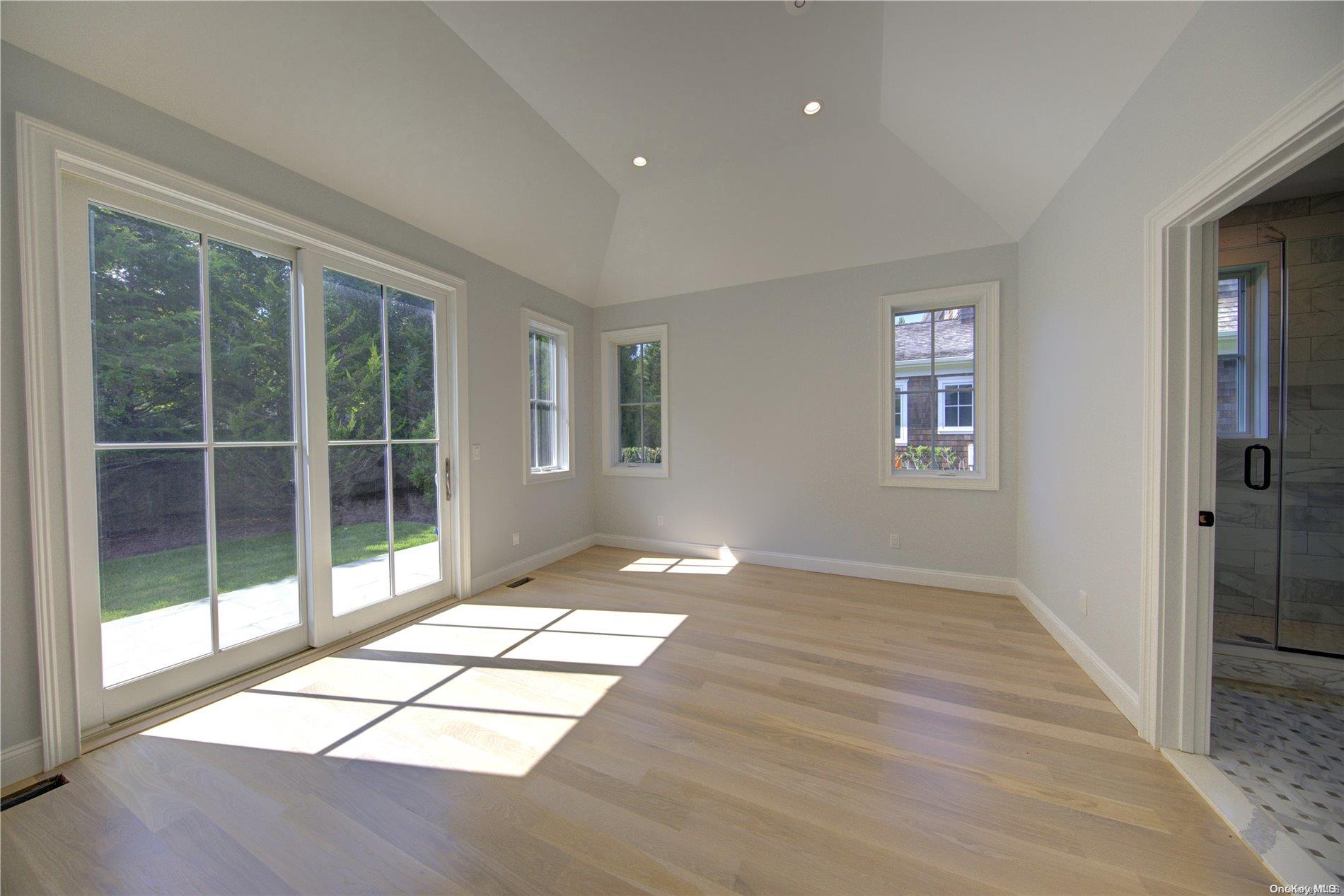 6 Crystal Mews Lane Property Photo 9