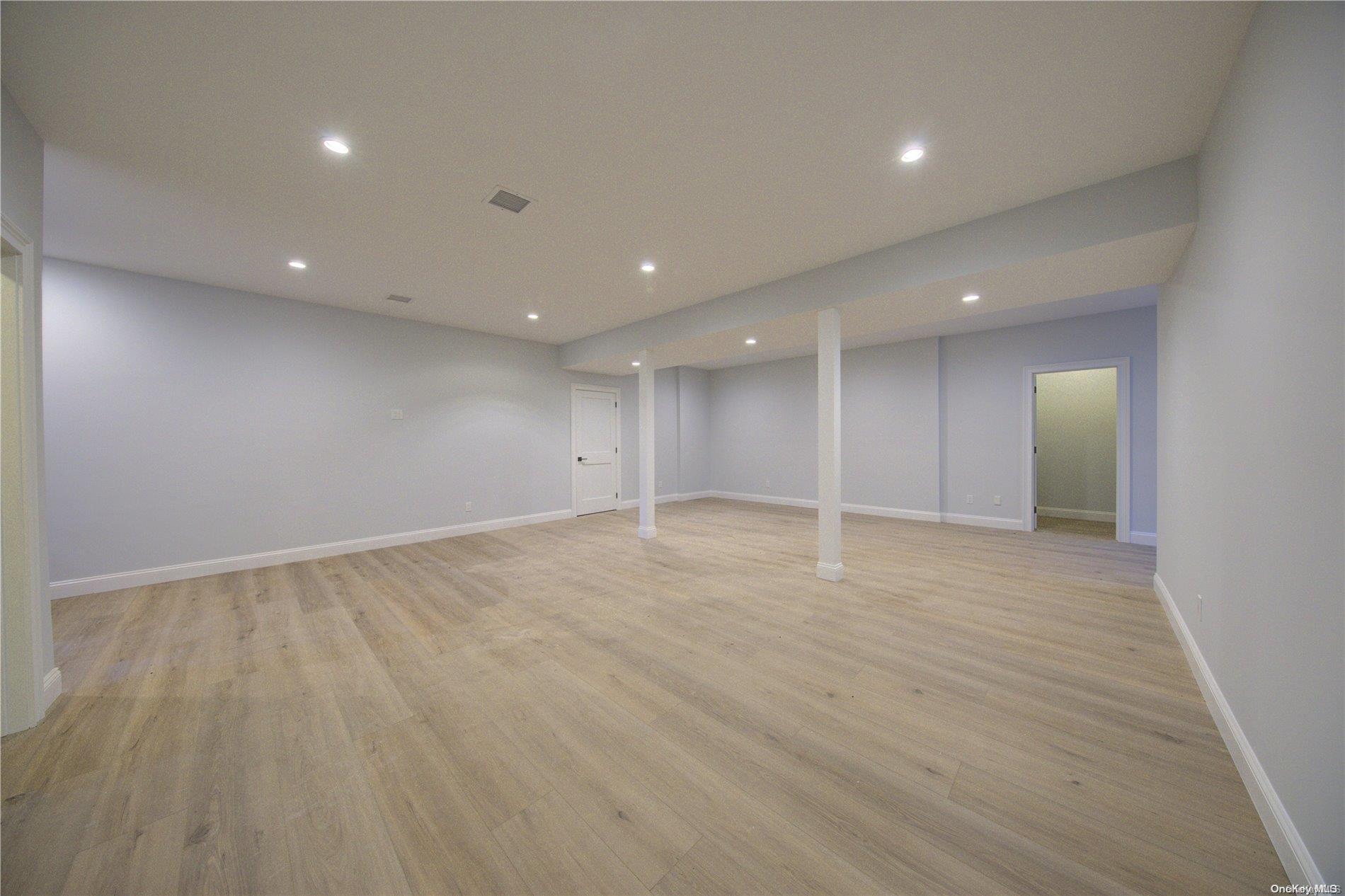 6 Crystal Mews Lane Property Photo 16