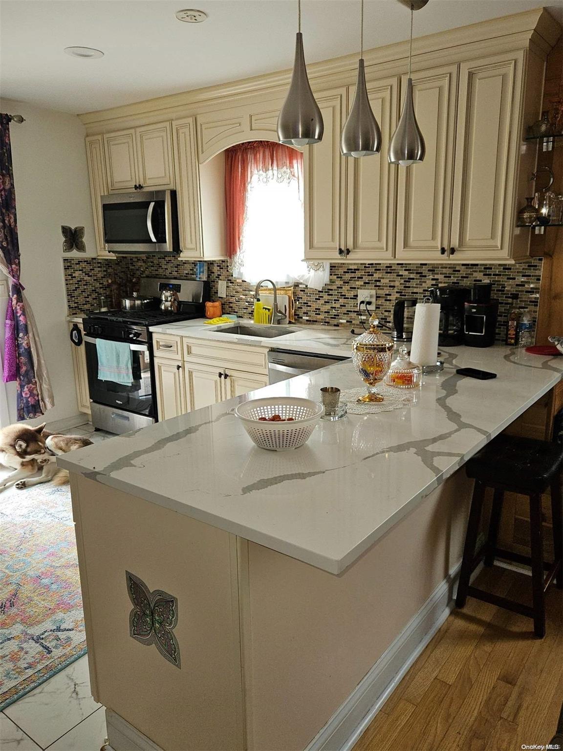 307 Abingdon Avenue Property Photo 9
